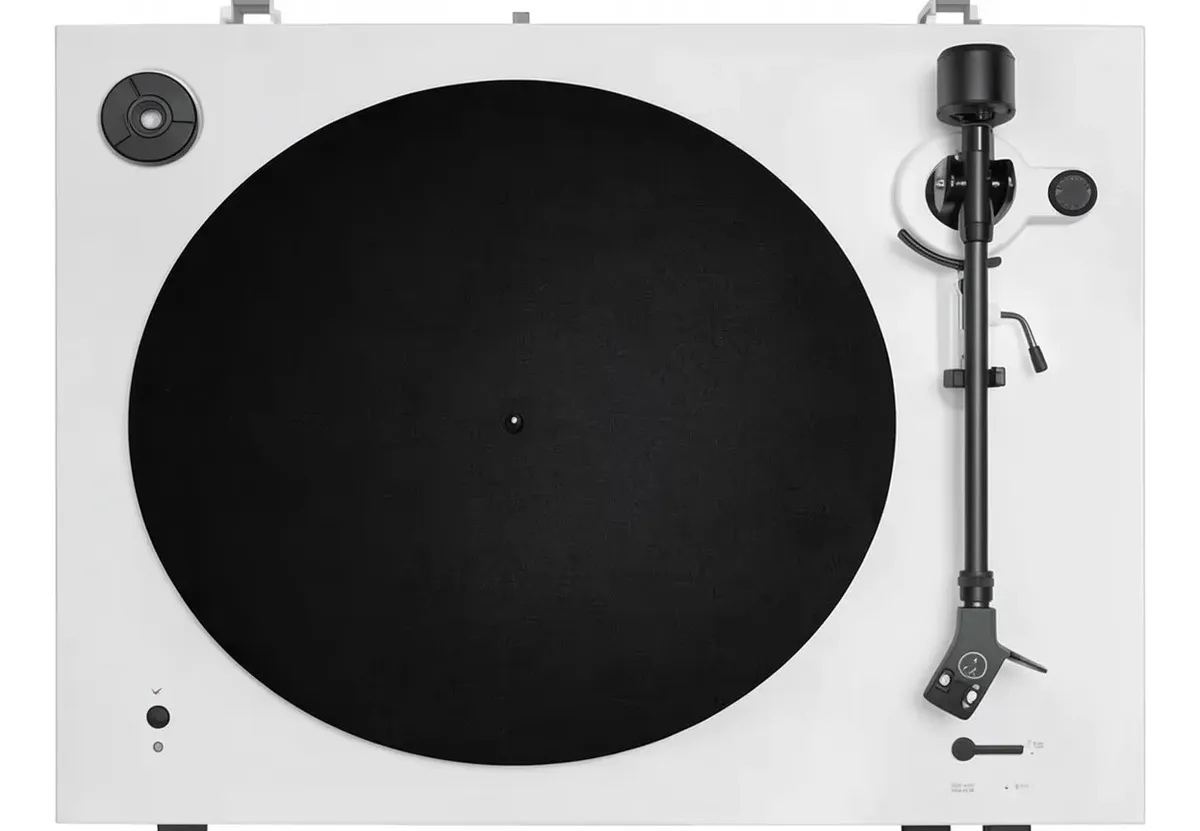 Toca-discos Audio-Technica AT-LP3 intermediário com Bluetooth